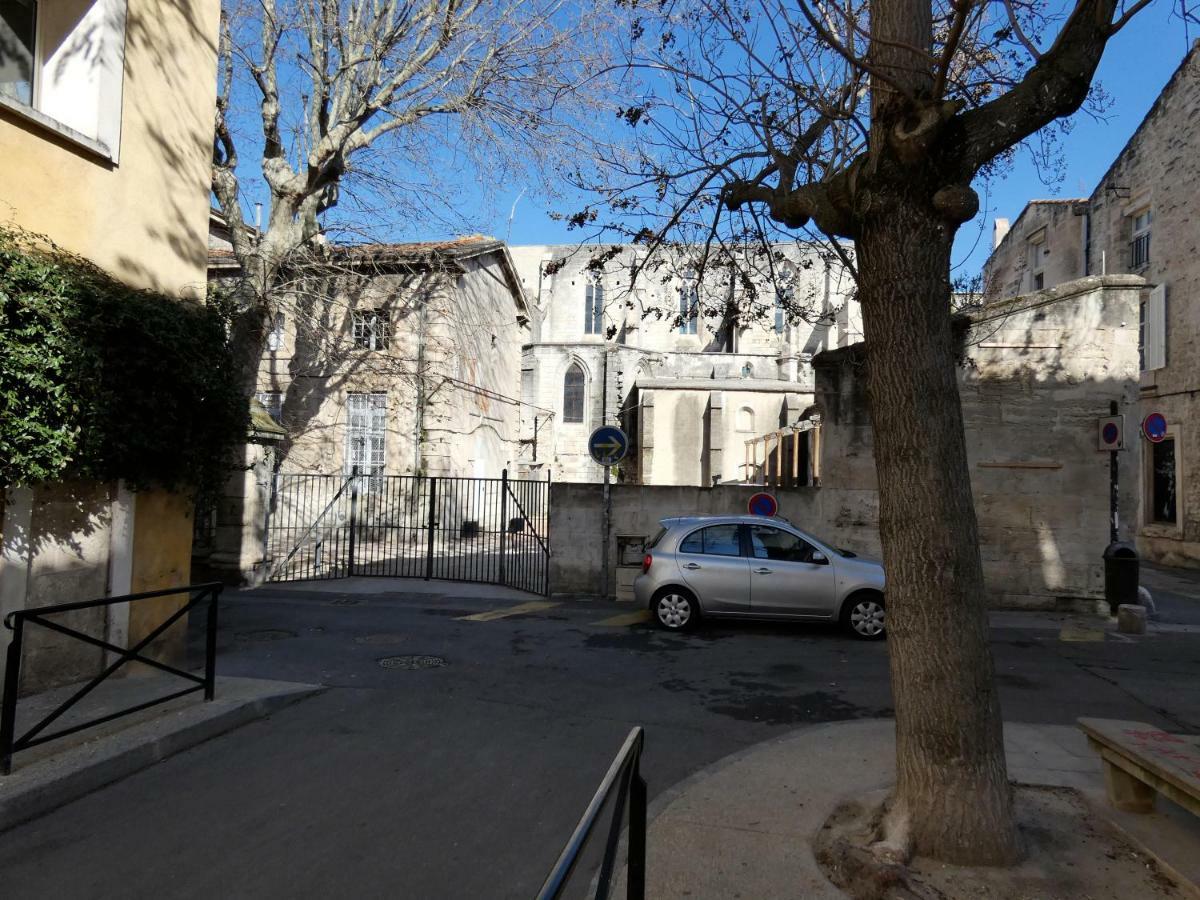 Arles Forum - Les Penitents Bleus Екстериор снимка